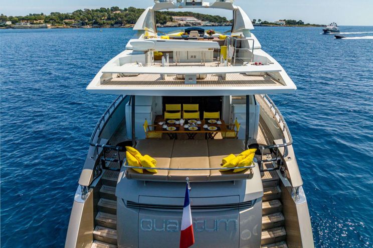 Charter Yacht QUANTUM - Peri 29 - 4 Cabins - Cannes - Antibes - Nice - St Tropez - French Riviera - Monaco
