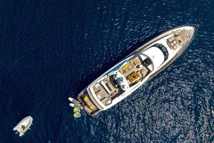 Charter Yacht QUANTUM - Peri 29 - 4 Cabins - Cannes - Antibes - Nice - St Tropez - French Riviera - Monaco