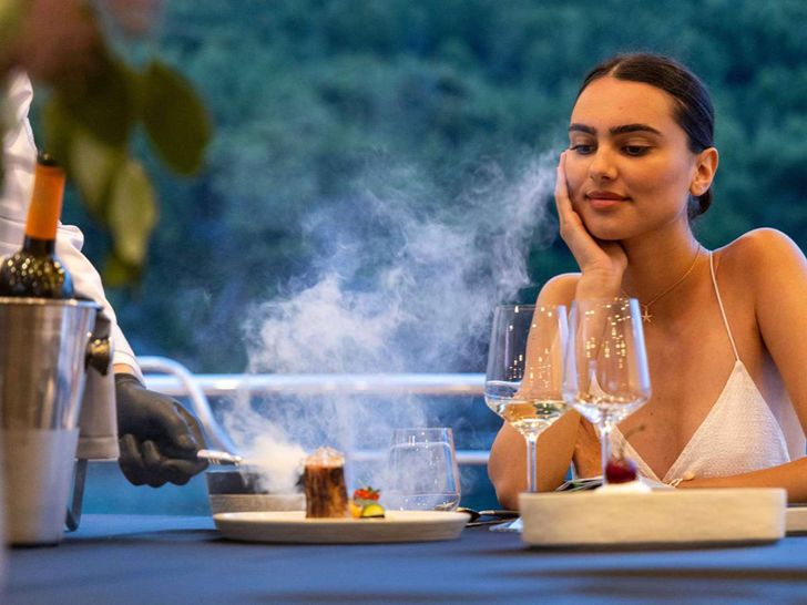 NOCTURNO Custom Rayburn 48m - fine dining NOCTURNO Custom Rayburn 48m - fine dining