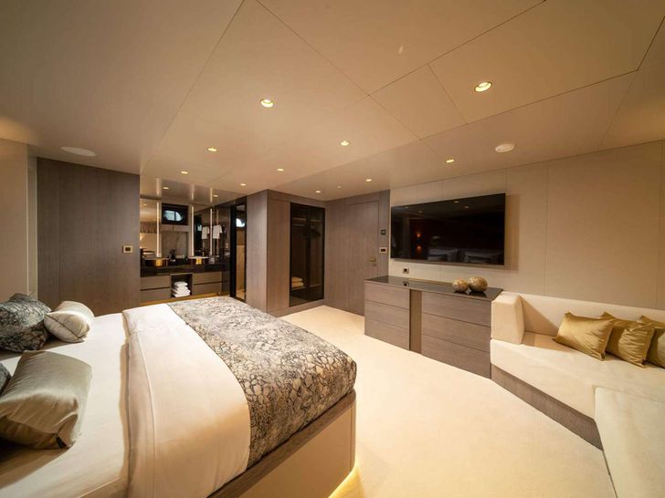 NOCTURNO Custom Rayburn 48m - VIP cabin 2 NOCTURNO Custom Rayburn 48m - VIP cabin 2