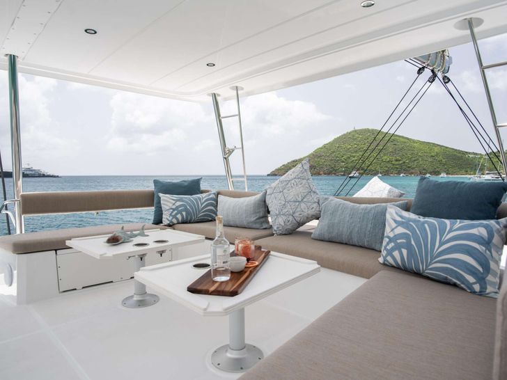 ATLAS Bali 5.4 - flybridge ATLAS Bali 5.4 - flybridge