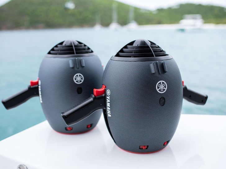 DEBORAH ANNE Bali 4.8 - sea scooters DEBORAH ANNE Bali 4.8 - sea scooters