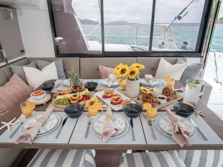 DEBORAH ANNE Bali 4.8 - dining set up flat lay DEBORAH ANNE Bali 4.8 - dining set up flat lay