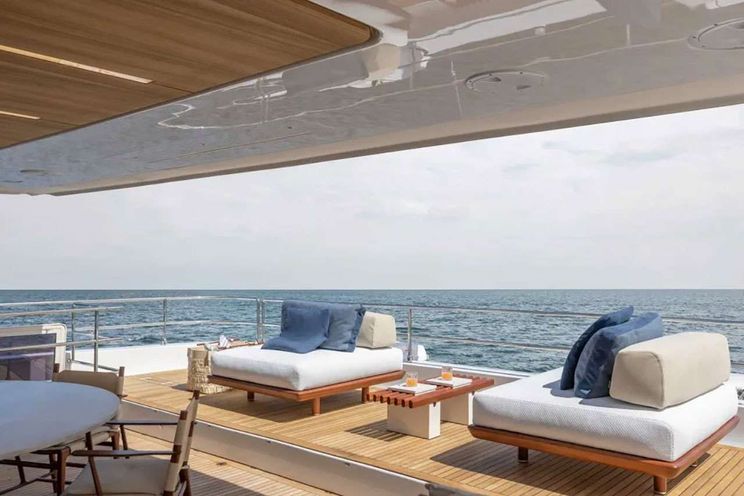 Charter Yacht PRONTO - Sunreef 80 Power - 4 Cabins - Nassau - Paradise Island - Exumas - Bahamas