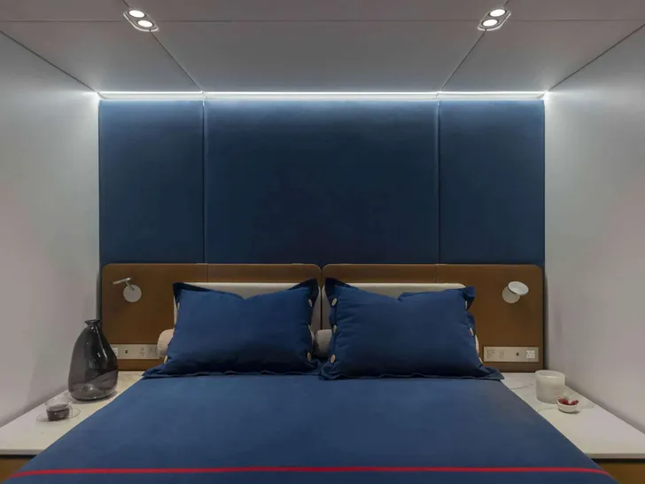 PRONTO Sunreef Power Catamaran 80 - master cabin PRONTO Sunreef Power Catamaran 80 - master cabin