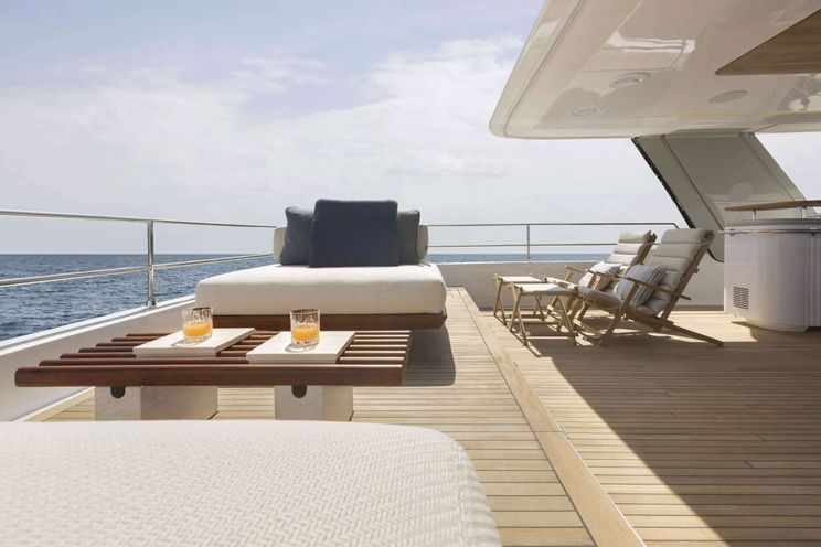 Charter Yacht PRONTO - Sunreef 80 Power - 4 Cabins - Nassau - Paradise Island - Exumas - Bahamas