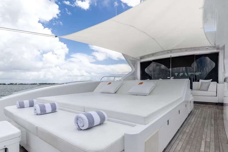 Charter Yacht TOTAL - Mangusta 108 - 4 Cabins - Nassau - Exumas - Bahamas