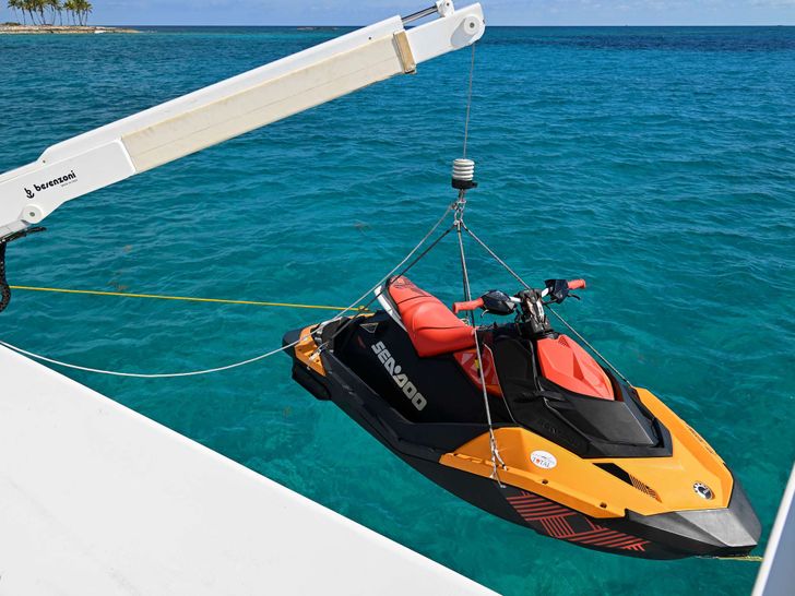 TOTAL Mangusta 108 - jet ski TOTAL Mangusta 108 - jet ski