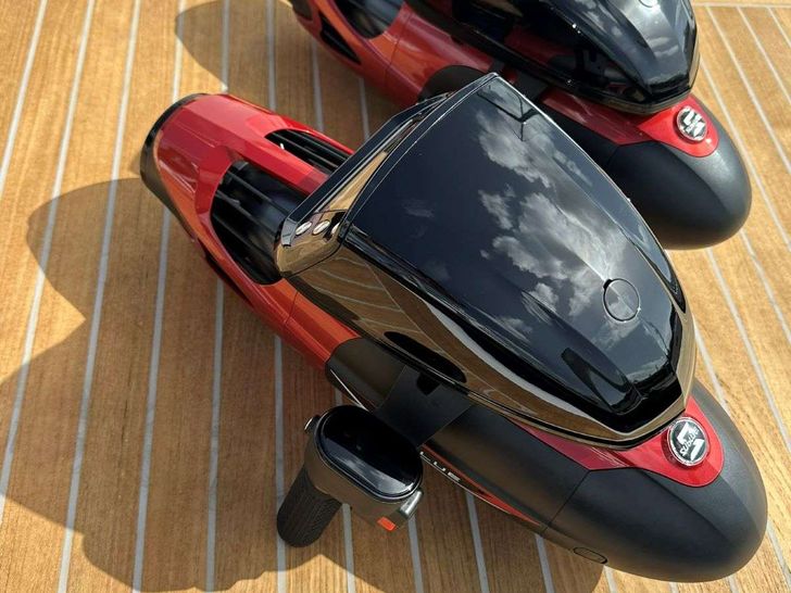 TOTAL Mangusta 108 - sea scooters TOTAL Mangusta 108 - sea scooters