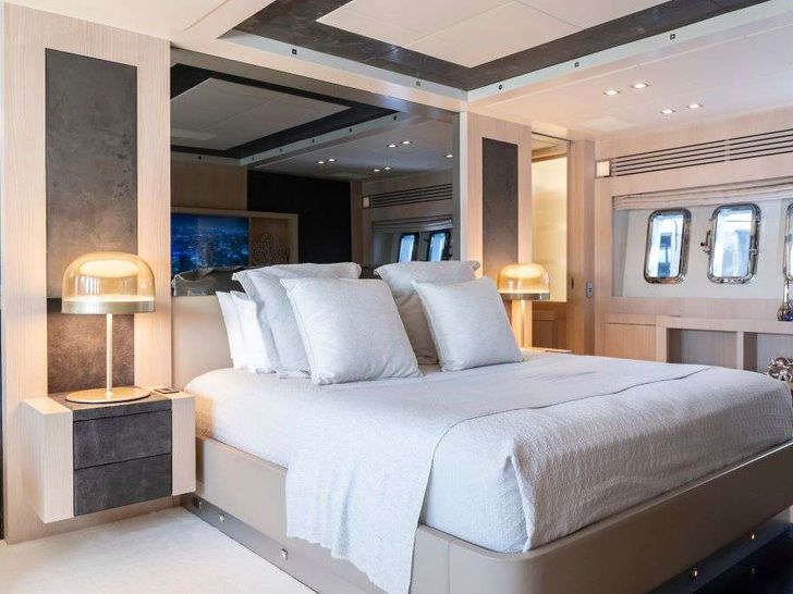 TOTAL Mangusta 108 - master cabin TOTAL Mangusta 108 - master cabin