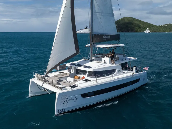 APRICITY Bali 4.6 - sailing other angle APRICITY Bali 4.6 - sailing other angle