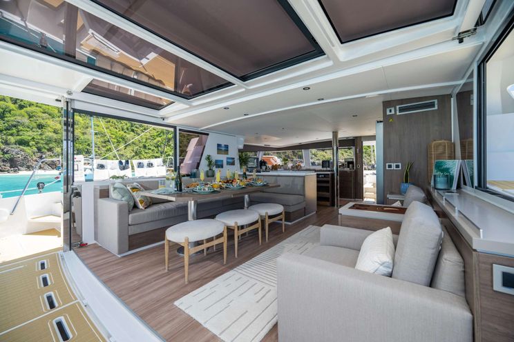 Charter Yacht KATLO - Bali 5.4 - 3 Cabins - Nassau - Exumas - Bahamas