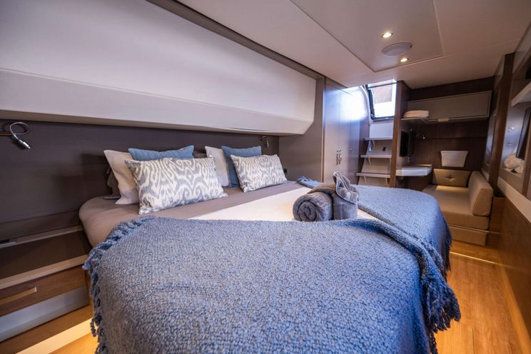 Charter Yacht KATLO - Bali 5.4 - 3 Cabins - Nassau - Exumas - Bahamas