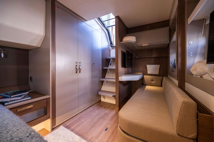 Charter Yacht KATLO - Bali 5.4 - 3 Cabins - Nassau - Exumas - Bahamas