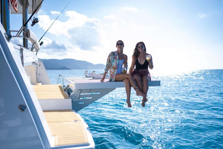 Charter Yacht KATLO - Bali 5.4 - 3 Cabins - Nassau - Exumas - Bahamas