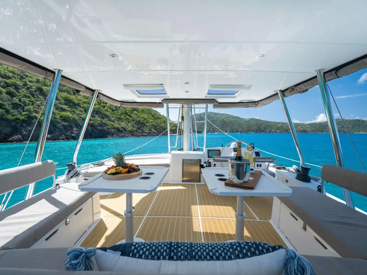 KATLO Bali 5.4 - flybridge KATLO Bali 5.4 - flybridge