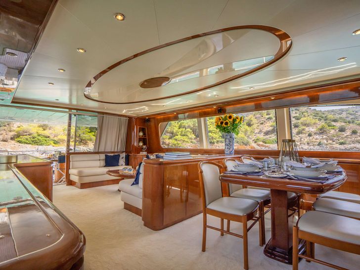 ESTIA POSEIDON Falcon 85 - saloon dining area ESTIA POSEIDON Falcon 85 - saloon dining area
