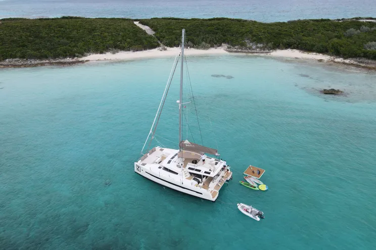 Charter Yacht ZURI 3 - Bali 5.4 - 3 Cabins - Nassau - Exumas - Bahamas