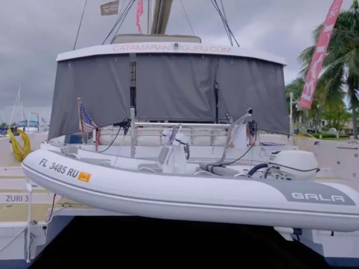 ZURI 3 Bali 5.4 - dinghy ZURI 3 Bali 5.4 - dinghy