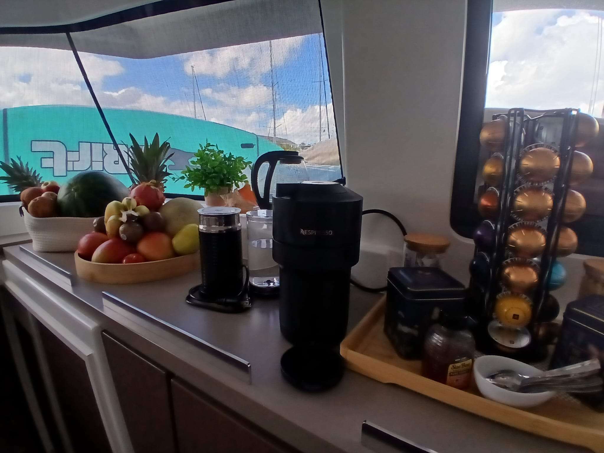 Charter Yacht ZURI 3 - Bali 5.4 - 3 Cabins - Nassau - Exumas - Bahamas