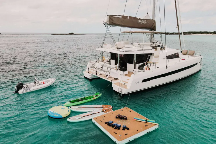 Charter Yacht ZURI 3 - Bali 5.4 - 3 Cabins - Nassau - Exumas - Bahamas