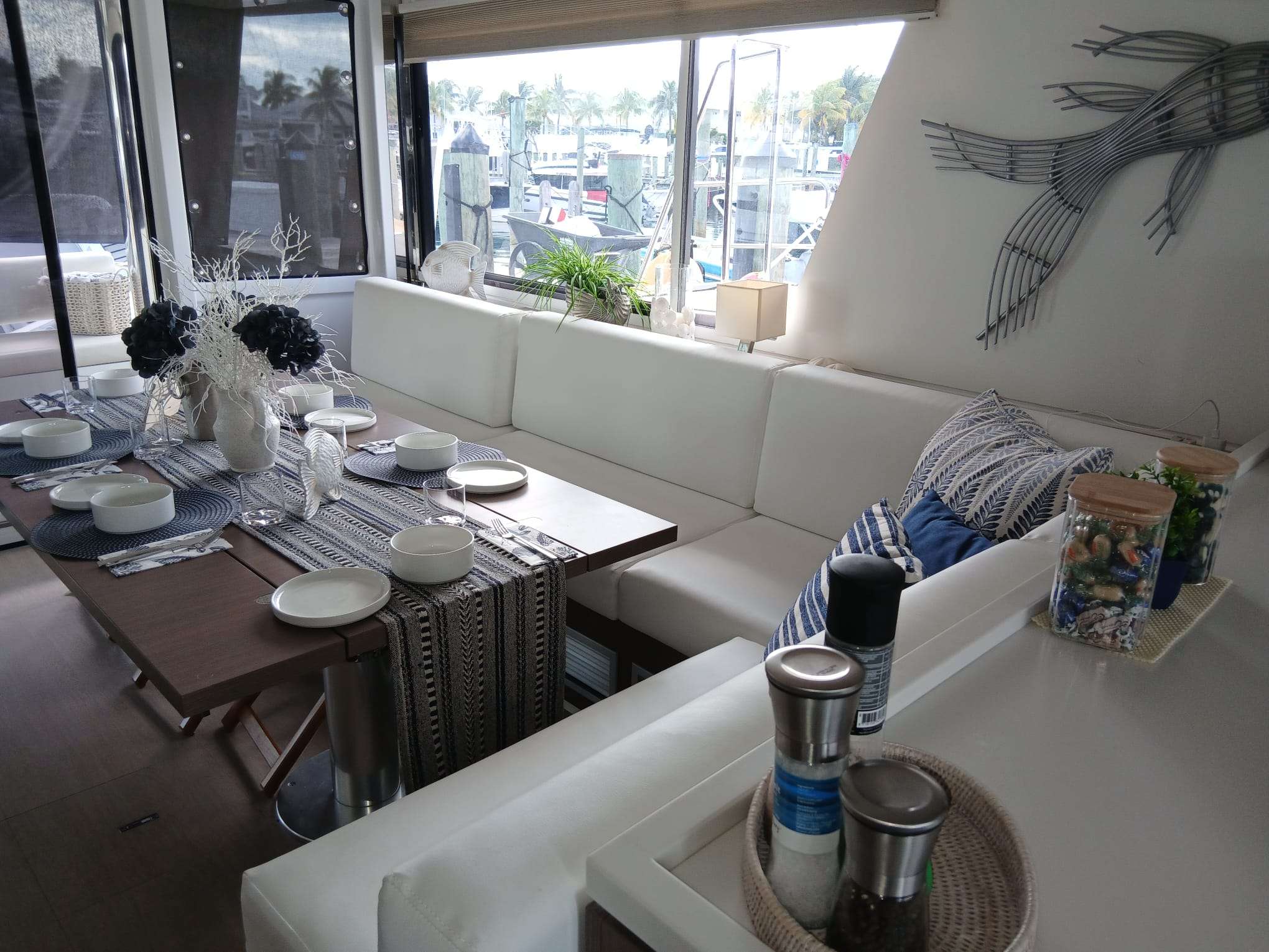 Charter Yacht ZURI 3 - Bali 5.4 - 3 Cabins - Nassau - Exumas - Bahamas