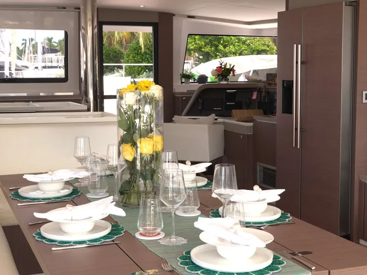ZURI 3 Bali 5.4 - dining set up ZURI 3 Bali 5.4 - dining set up