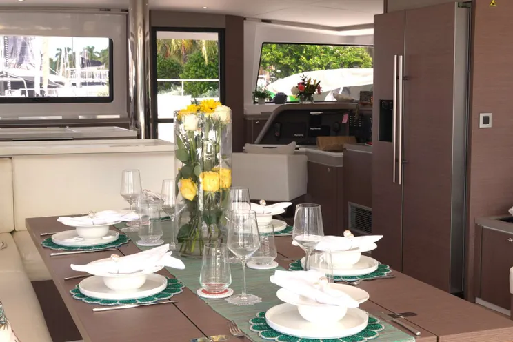 Charter Yacht ZURI 3 - Bali 5.4 - 3 Cabins - Nassau - Exumas - Bahamas