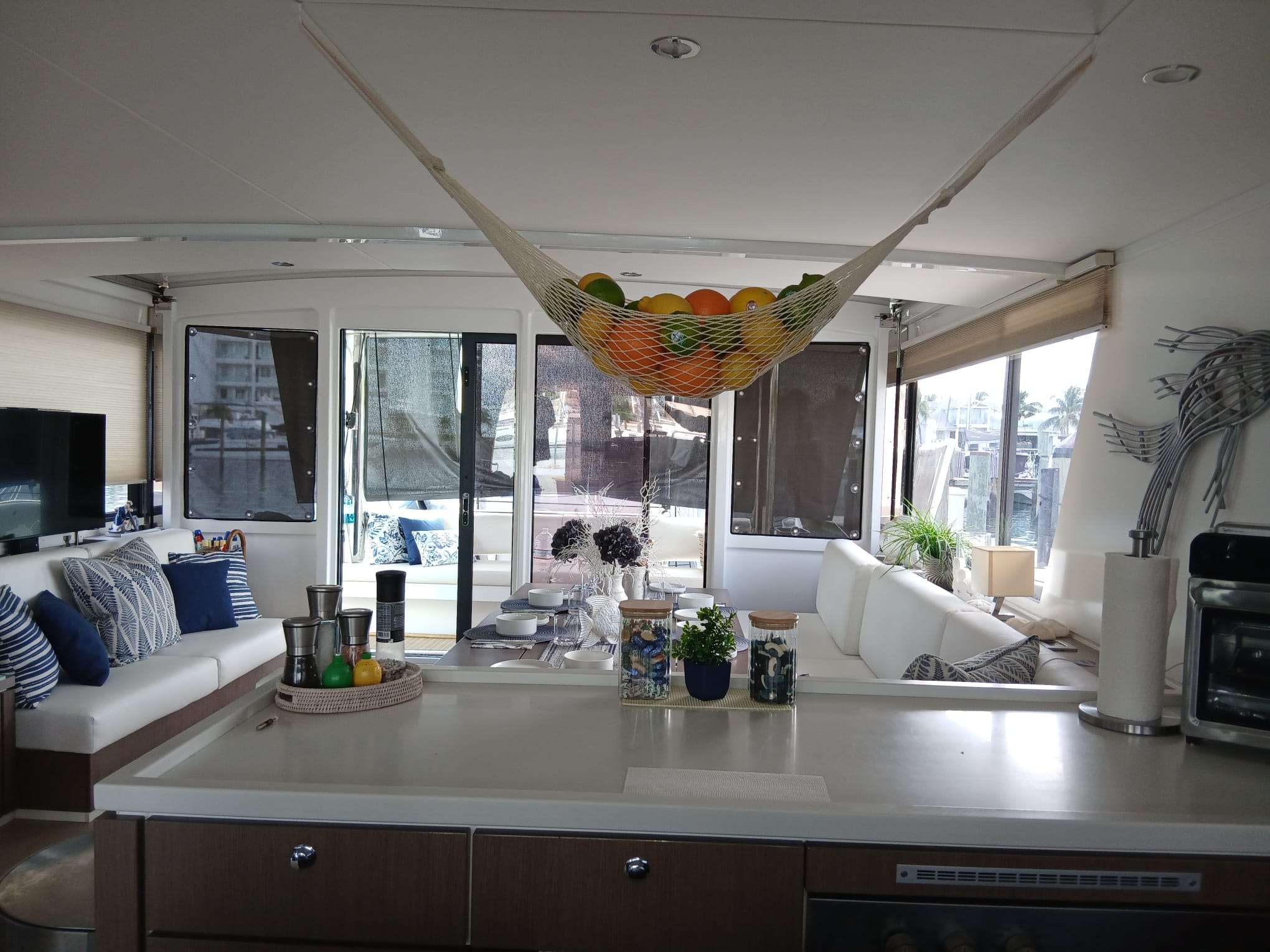 Charter Yacht ZURI 3 - Bali 5.4 - 3 Cabins - Nassau - Exumas - Bahamas