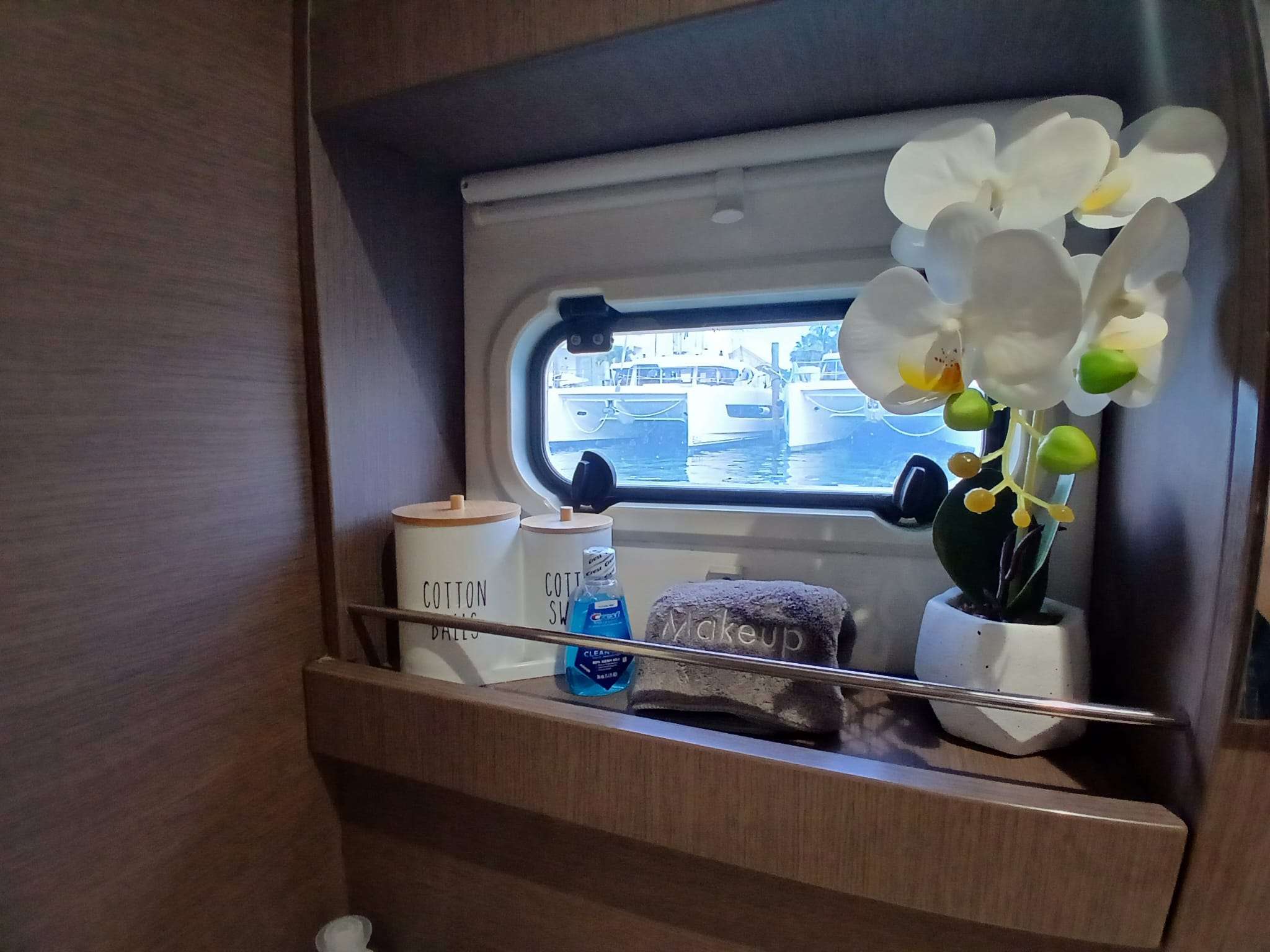 Charter Yacht ZURI 3 - Bali 5.4 - 3 Cabins - Nassau - Exumas - Bahamas