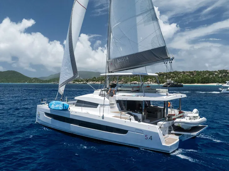 BAREFOOT BLISS Bali 5.4 - sailing aft profile BAREFOOT BLISS Bali 5.4 - sailing aft profile
