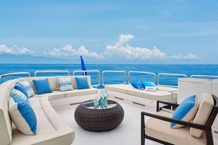 Charter Yacht NAYA MARYN - Horizon 94 - 4 Cabins - Nassau - Exumas - Staniel Cay - Bahamas