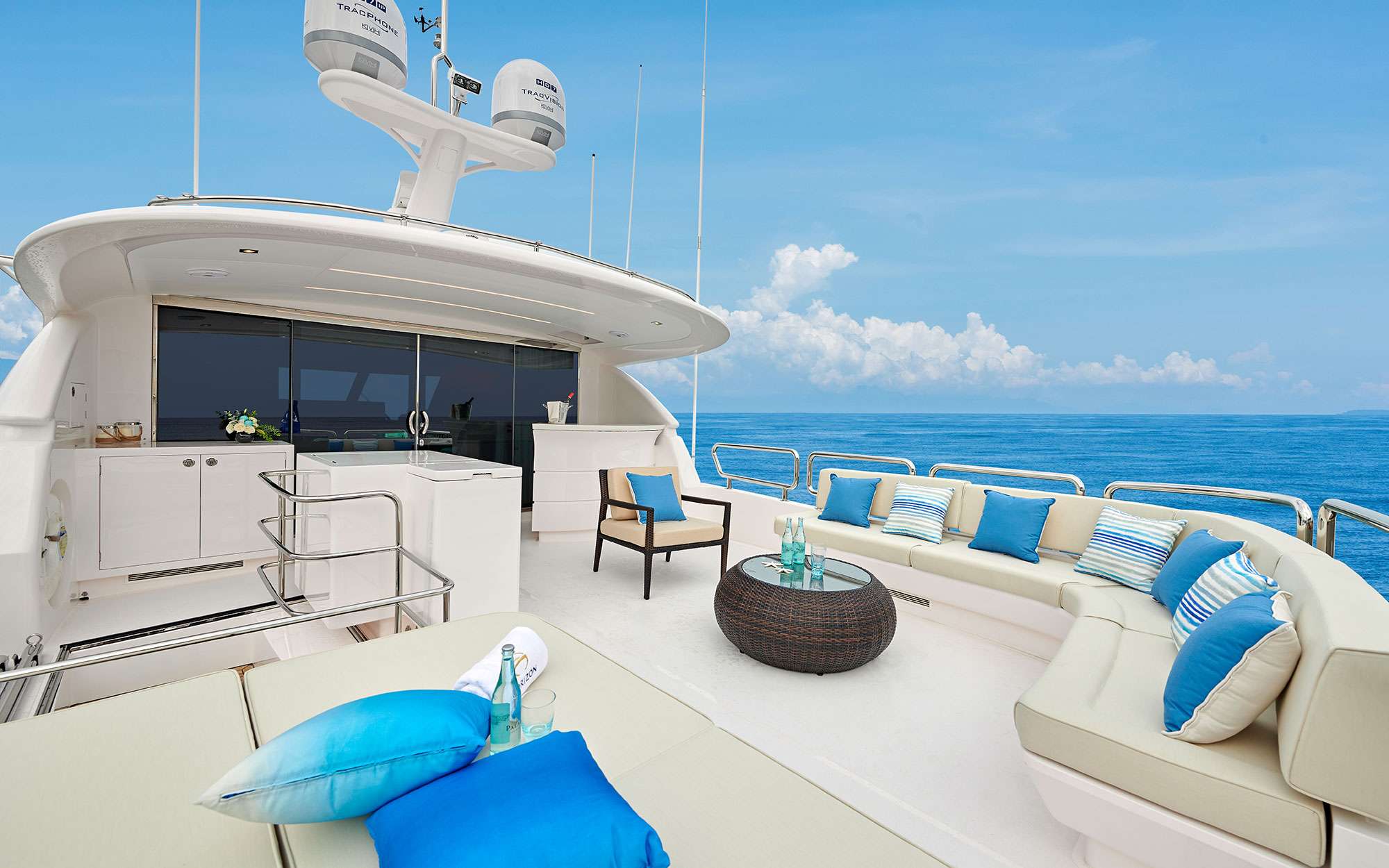 Charter Yacht NAYA MARYN - Horizon 94 - 4 Cabins - Nassau - Exumas - Staniel Cay - Bahamas