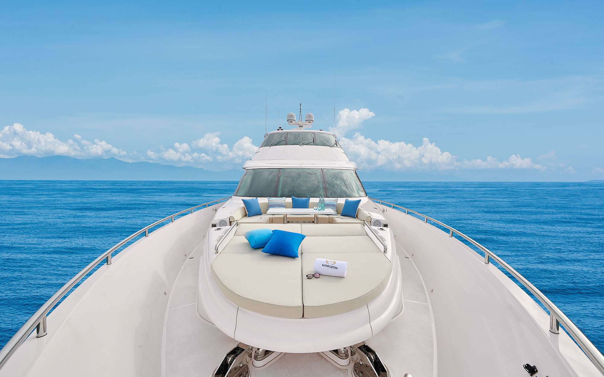 Charter Yacht NAYA MARYN - Horizon 94 - 4 Cabins - Nassau - Exumas - Staniel Cay - Bahamas