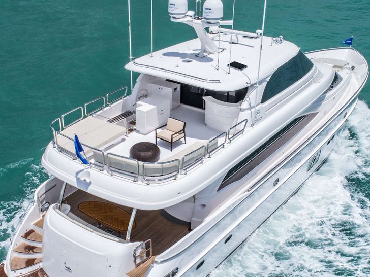 NAYA MARYN Horizon 94 - aft shot NAYA MARYN Horizon 94 - aft shot