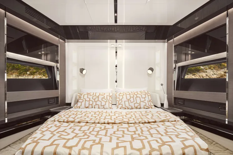 Charter Yacht MYNE - Azimut S8 - 4 Cabins - Kastela - Split - Dubrovnik - Hvar - Croatia