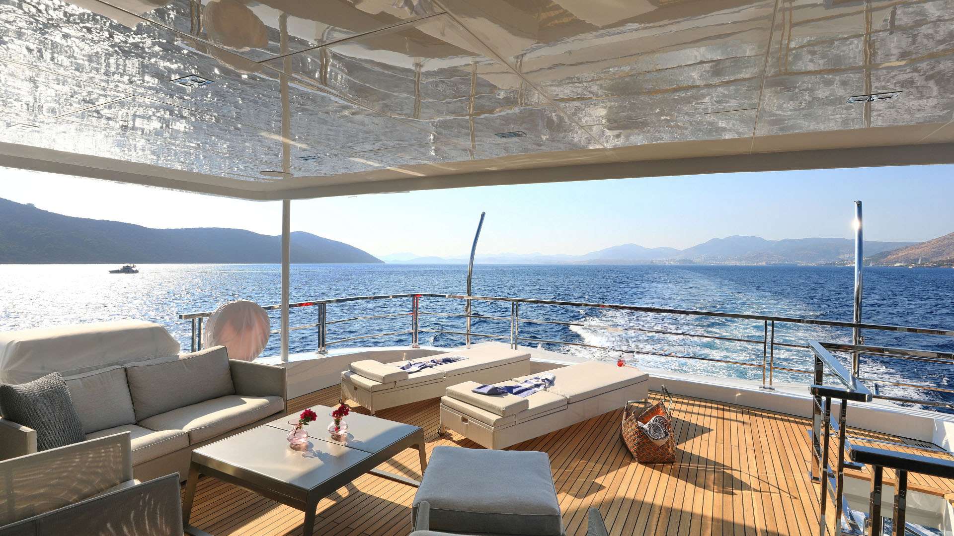 UKIEL Aegean Explorer M26 - sundeck aft