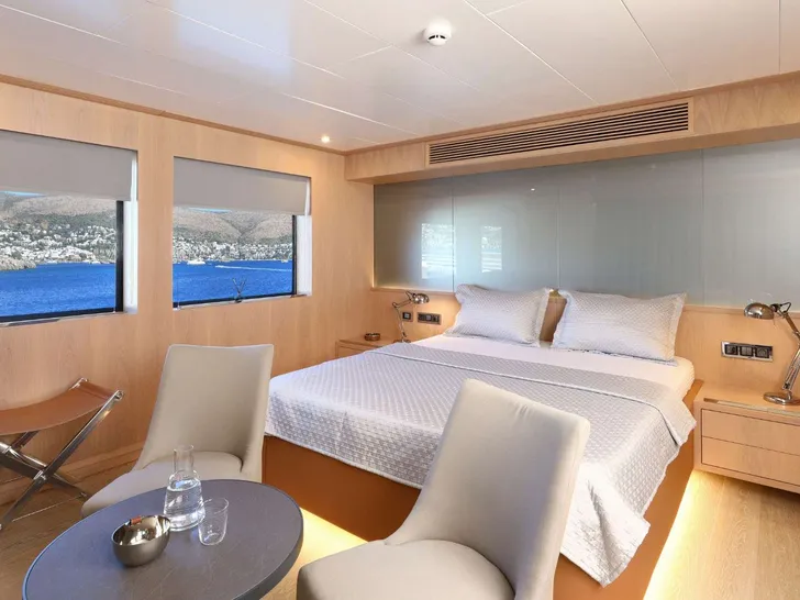 UKIEL Aegean Explorer M26 - master cabin UKIEL Aegean Explorer M26 - master cabin