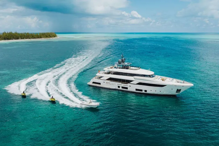 Charter Yacht EROS - Ferretti Custom Line Navetta 37 - 5 Cabins - Nassau - Exumas - Bahamas