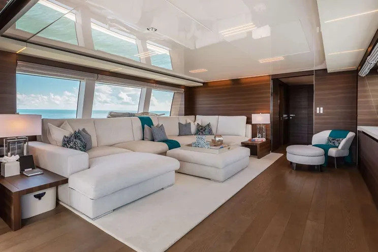 Charter Yacht EROS - Ferretti Custom Line Navetta 37 - 5 Cabins - Nassau - Exumas - Bahamas