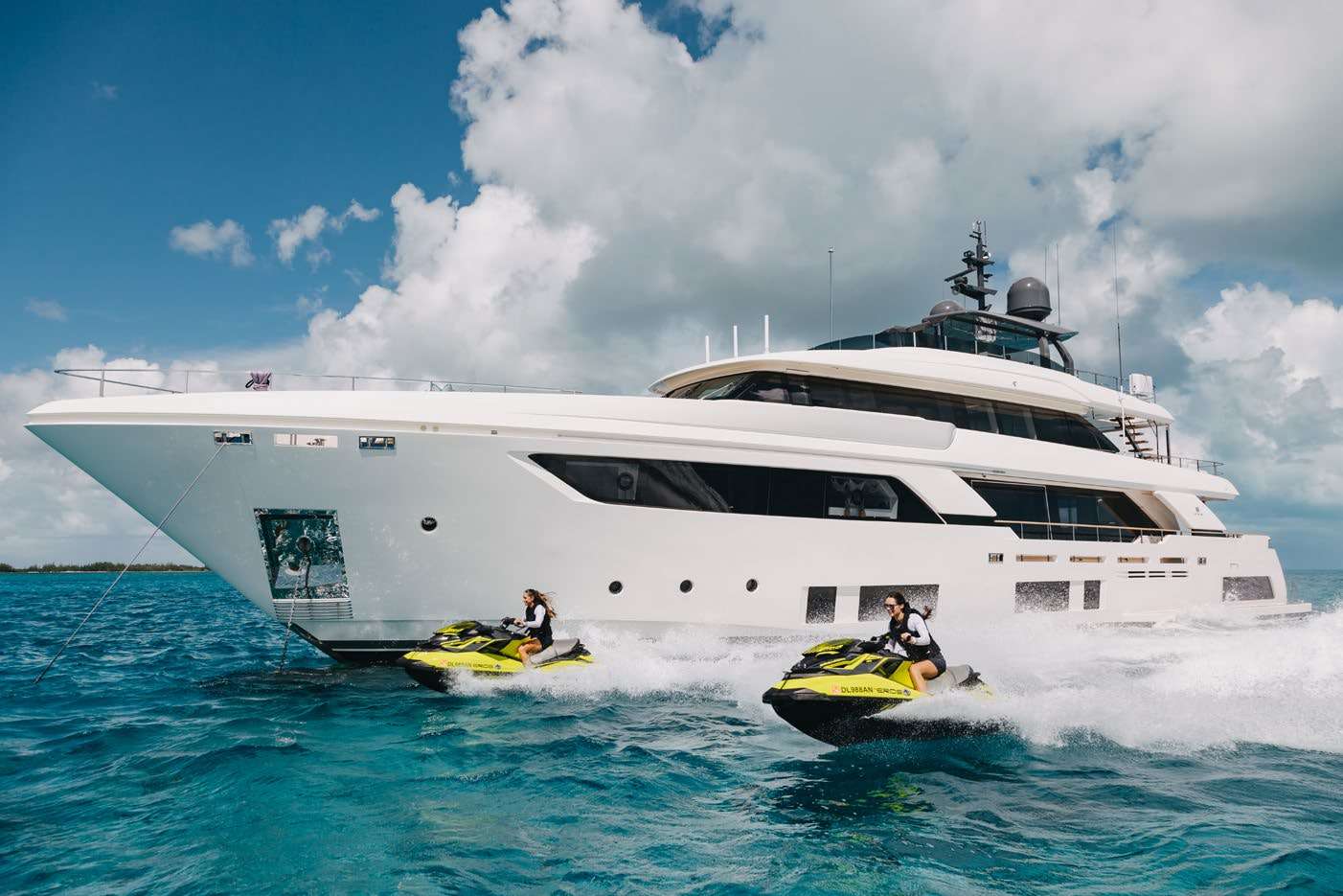 Charter Yacht EROS - Ferretti Custom Line Navetta 37 - 5 Cabins - Nassau - Exumas - Bahamas