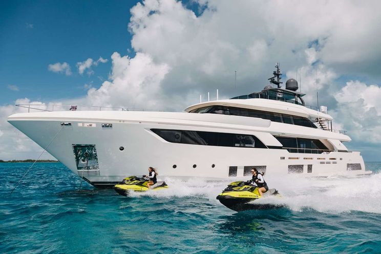 Charter Yacht EROS - Ferretti Custom Line Navetta 37 - 5 Cabins - Nassau - Exumas - Bahamas
