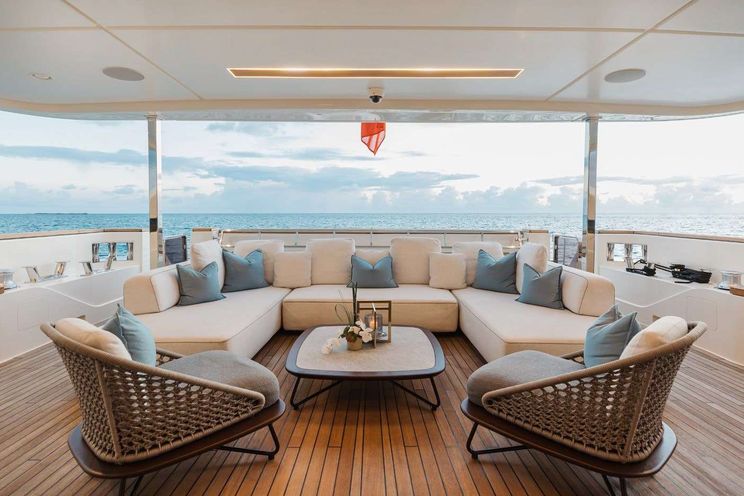 Charter Yacht EROS - Ferretti Custom Line Navetta 37 - 5 Cabins - Nassau - Exumas - Bahamas