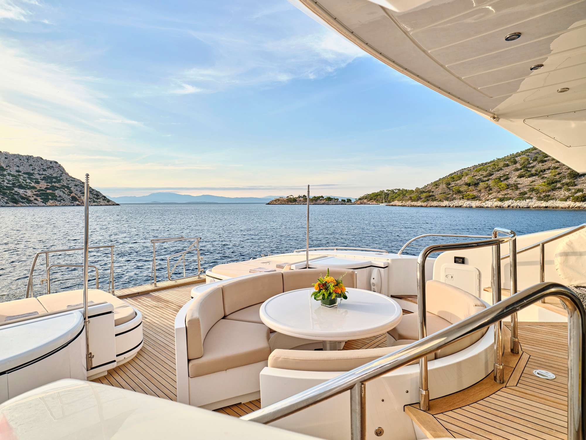 WET PANTHER Mangusta 105 - aft deck dining lounge up close