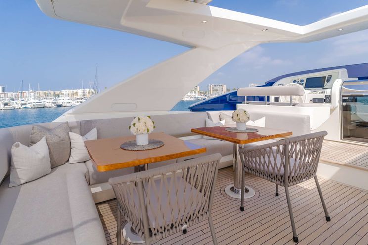 Charter Yacht SOL SHINE - Ferretti 960 - 5 Cabins - Nassau - Exumas - Bahamas
