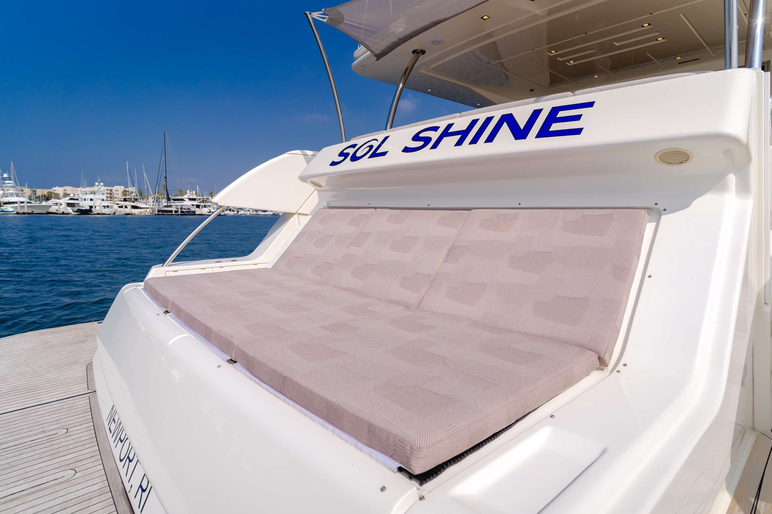 Charter Yacht SOL SHINE - Ferretti 960 - 5 Cabins - Nassau - Exumas - Bahamas