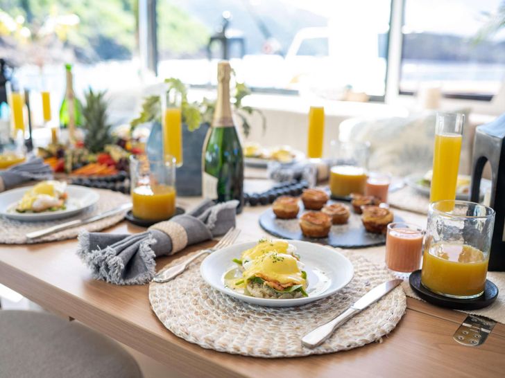 LA VIE EST BELLE Bali 5.4 - alfresco breakfast LA VIE EST BELLE Bali 5.4 - alfresco breakfast
