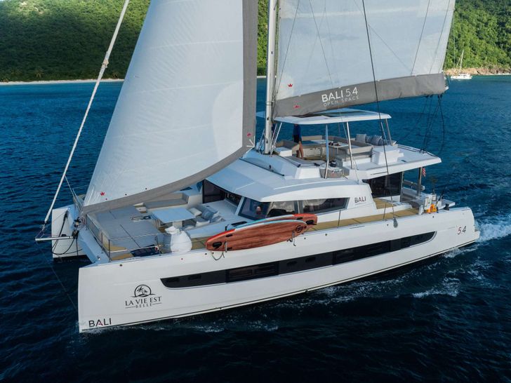 LA VIE EST BELLE Bali 5.4 - sailing LA VIE EST BELLE Bali 5.4 - sailing