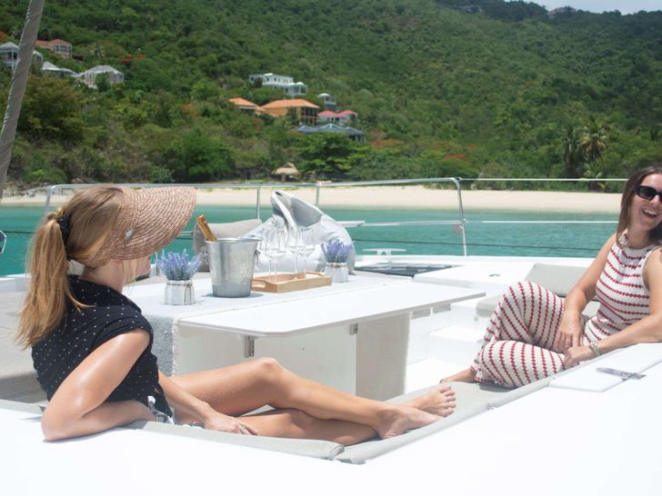 ANDIAMO 5.4 Bali 5.4 - guests on the foredeck ANDIAMO 5.4 Bali 5.4 - guests on the foredeck