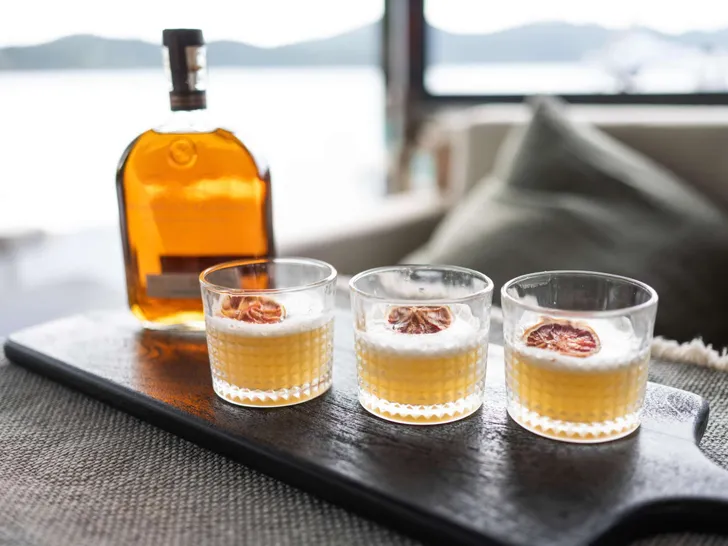 WHISKEY SUNSET Bali 5.4 - cocktail WHISKEY SUNSET Bali 5.4 - cocktail